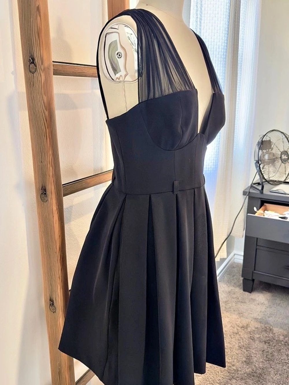 black halo Black Mini Dress Like New - Picture 3 of 5